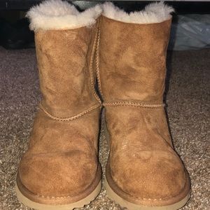 Kids size 4 ugg boots